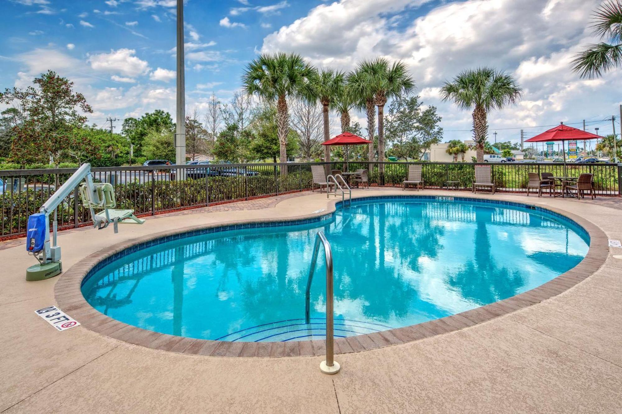 Hampton Inn & Suites Stuart-North Exteriér fotografie
