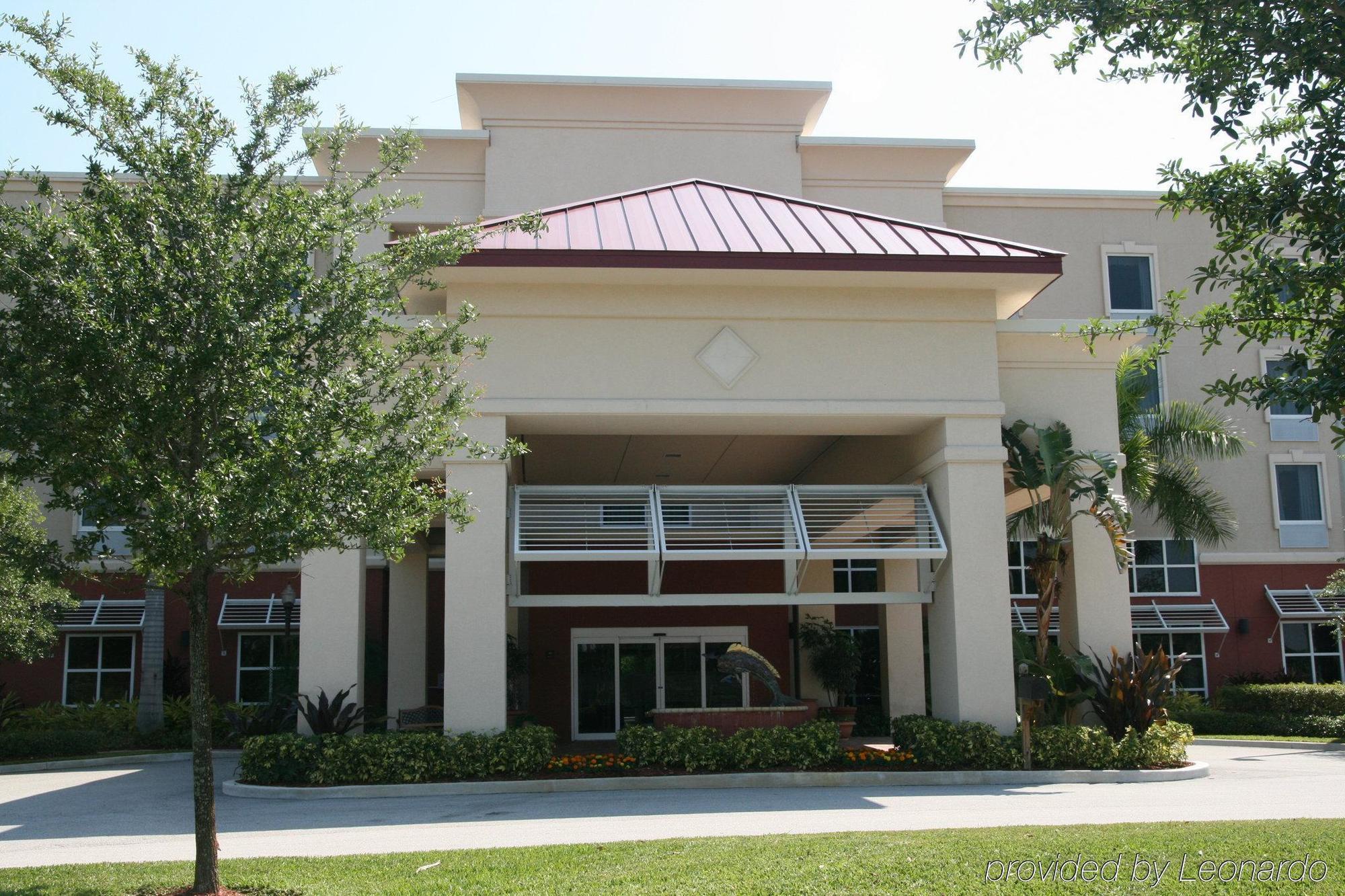 Hampton Inn & Suites Stuart-North Exteriér fotografie