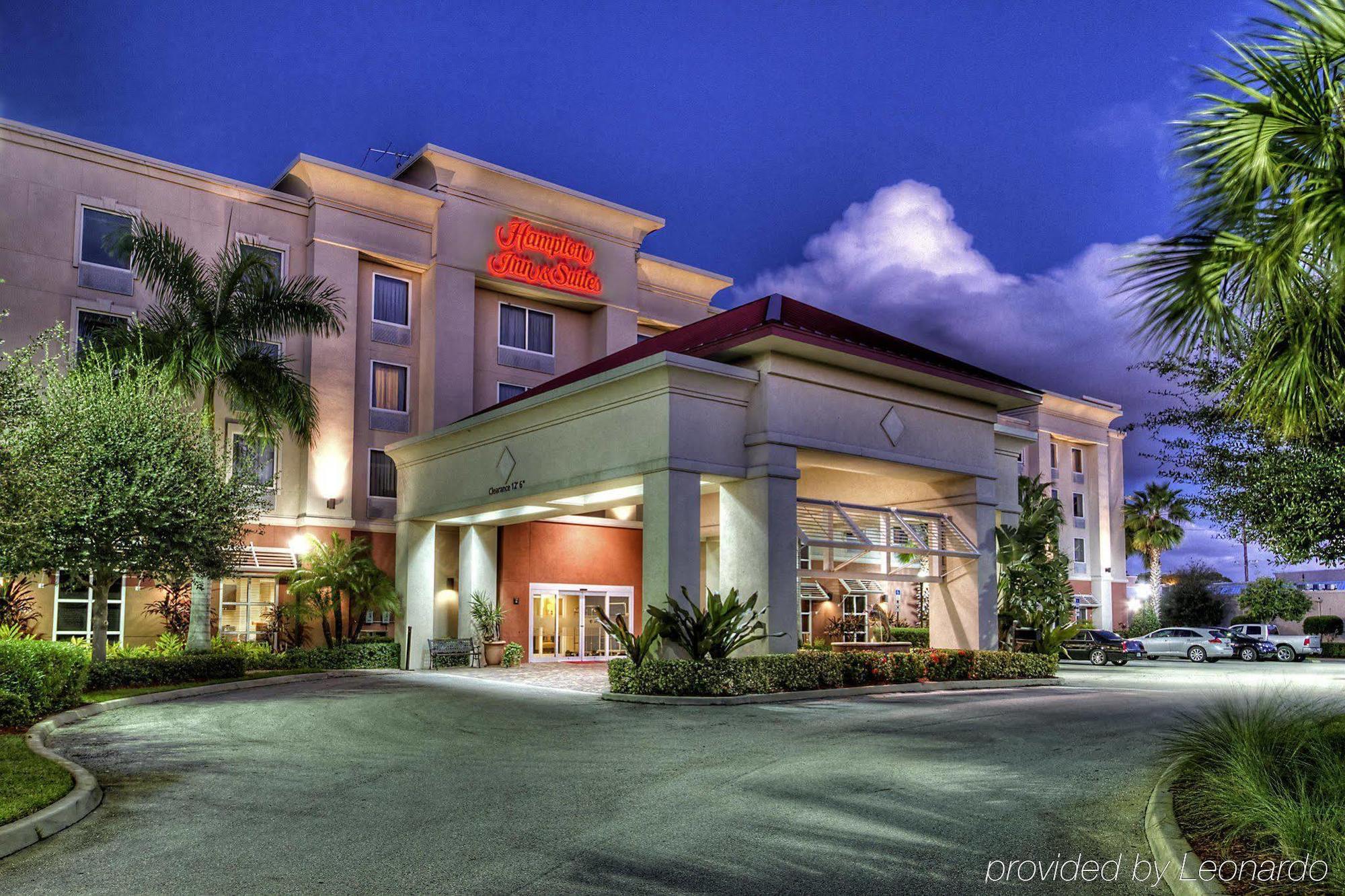 Hampton Inn & Suites Stuart-North Exteriér fotografie