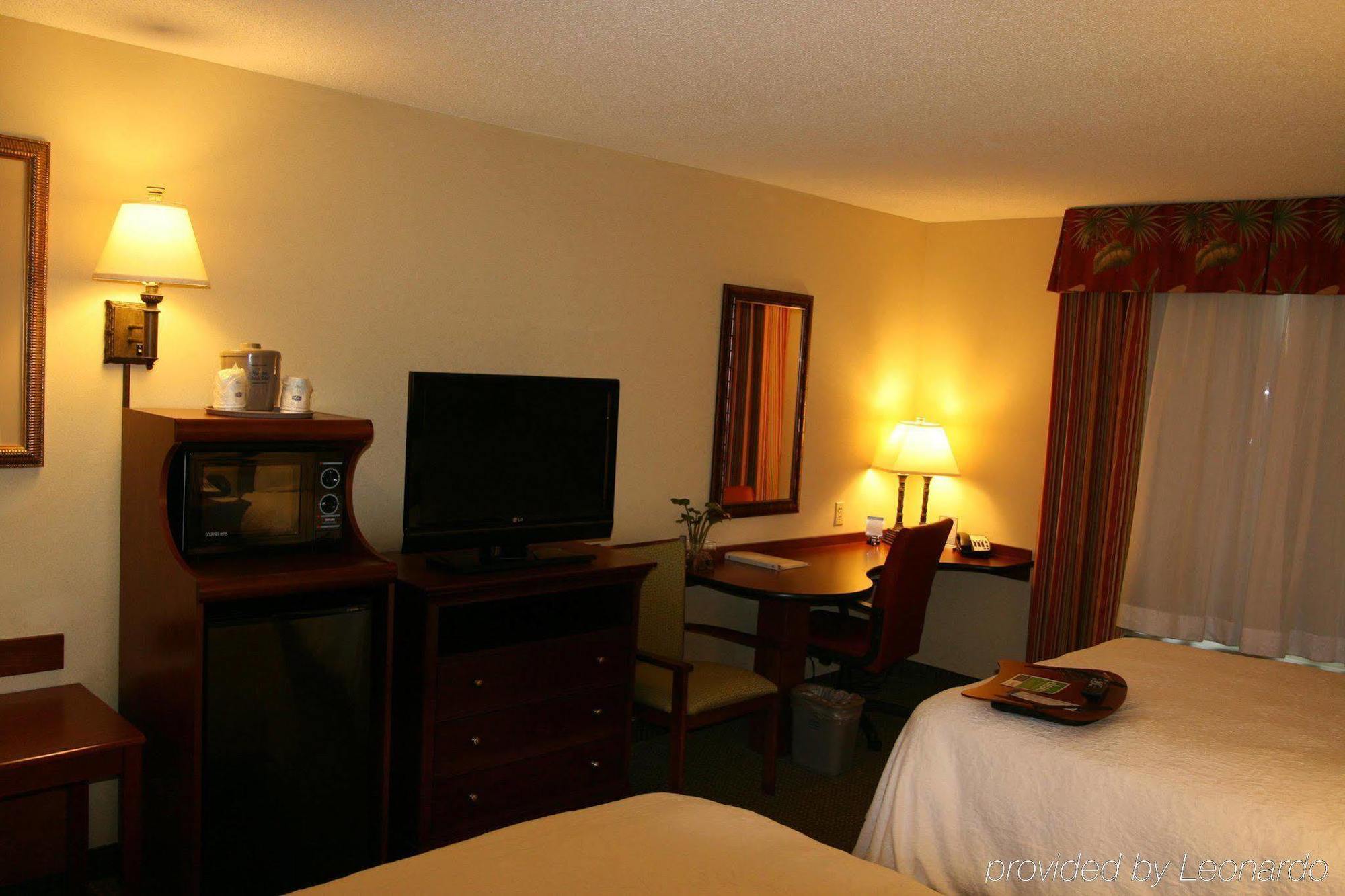 Hampton Inn & Suites Stuart-North Pokoj fotografie